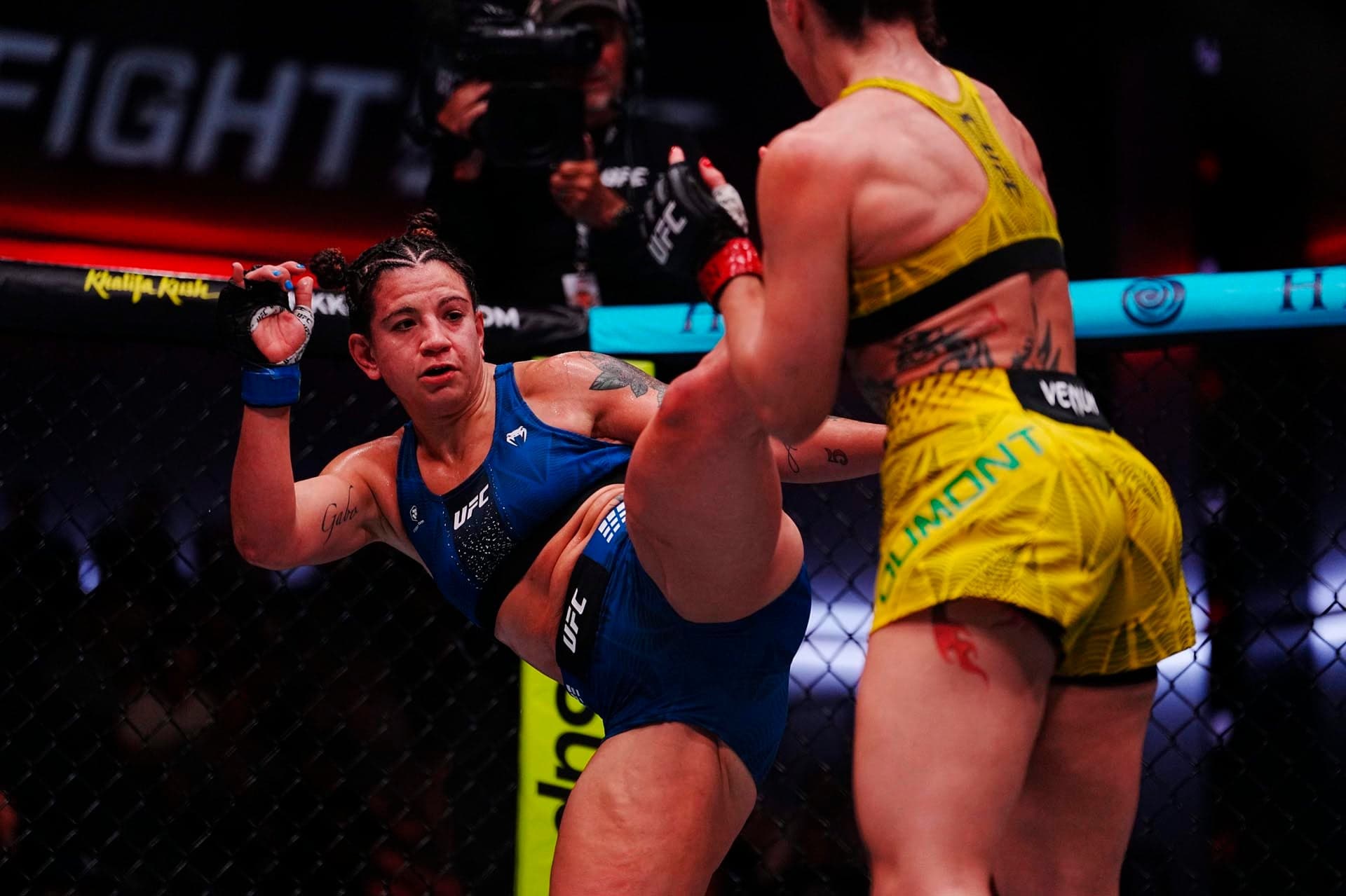 La argentina Ailín Pérez venció a la brasileña Dumont en UFC: su reacción y la desafiante respuesta tras recibir preservativos de su rival