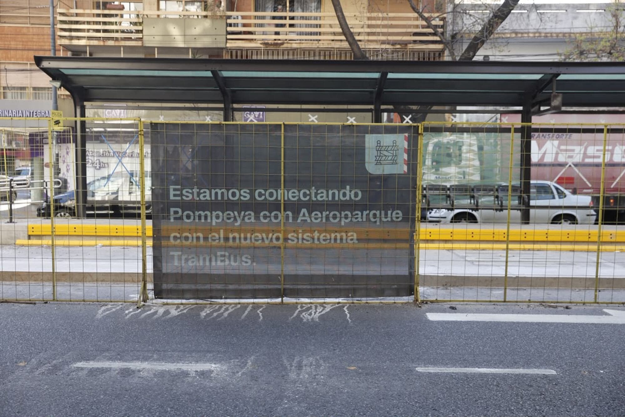 Nuevos cambios por el TramBus: un tramo de la avenida Rivadavia suma carriles exclusivos para transporte público