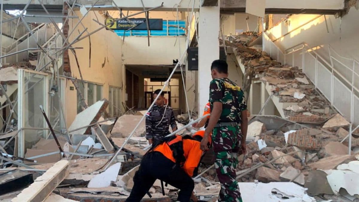 Terremoto de magnitud 7,7 en Indonesia: confirman al menos 38 muertos y graves destrozos