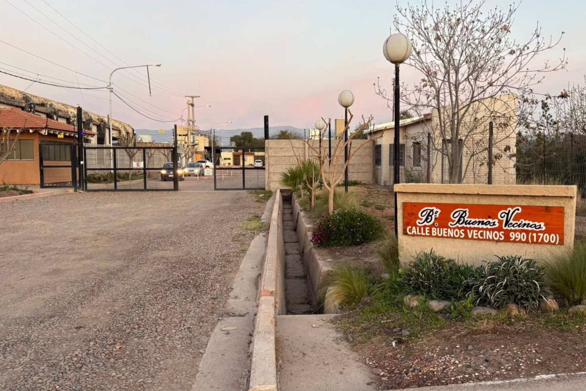 Una mujer y su nieto de un año fallecieron en Mendoza tras caer en un pozo séptico