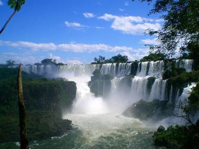 El Niño obliga a las Cataratas a reescribir protocolos: cierre preventivo y alerta en la región