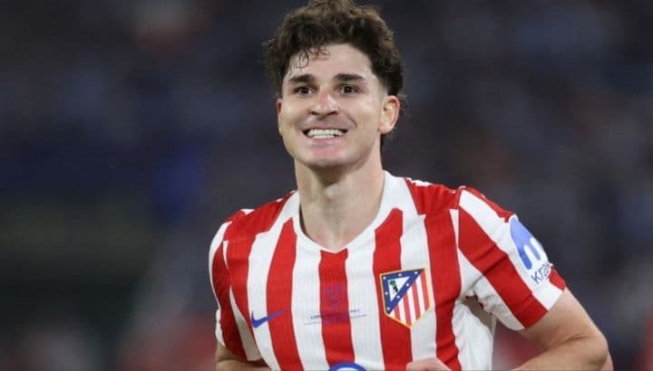 Multa al Barcelona por Julián Álvarez: 602 euros y un recurso