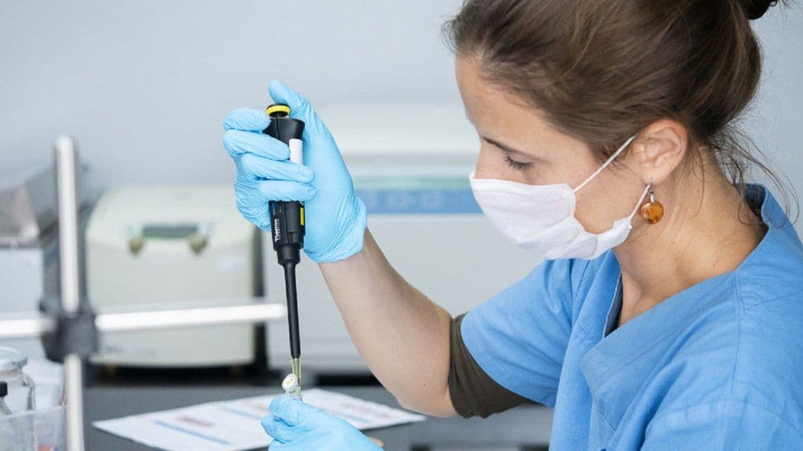 El test serológico argentino de coronavirus alcanzó una producción récord