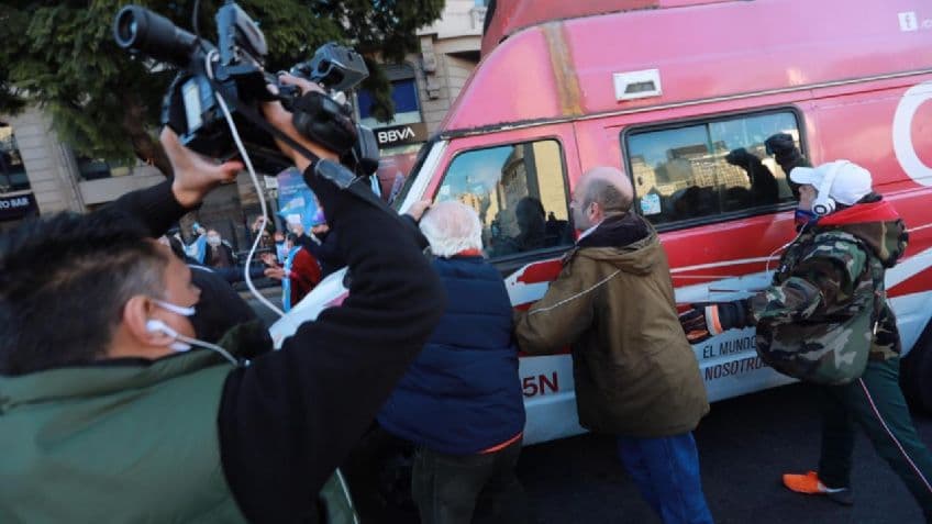 Banderazo Nacional: Agredieron a periodistas y móviles de TV en el Obelisco