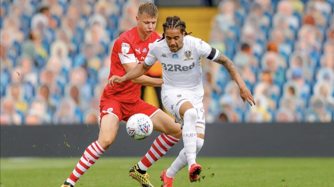 El Leeds de Bielsa le ganó al Barnsley y está a un paso de ascender a la Premier League