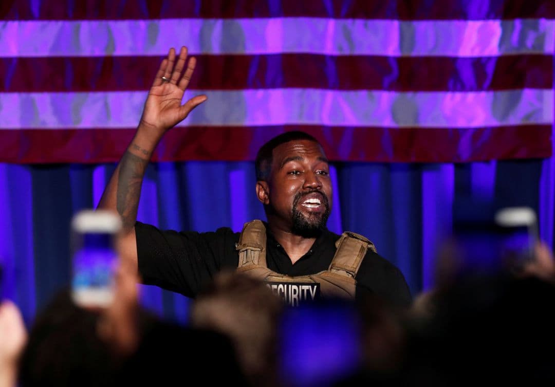 Kanye West a pura promesa en su primer acto de campaña