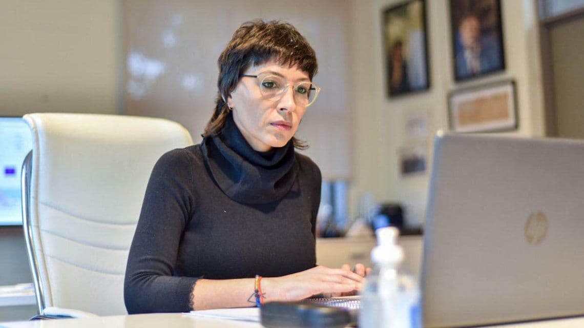 Mayra Mendoza se aisló preventivamente por tener contacto estrecho con un caso
