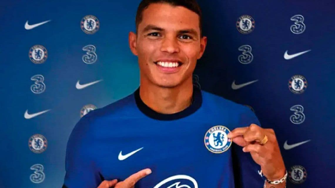 Thiago Silva firmó con Manchester City