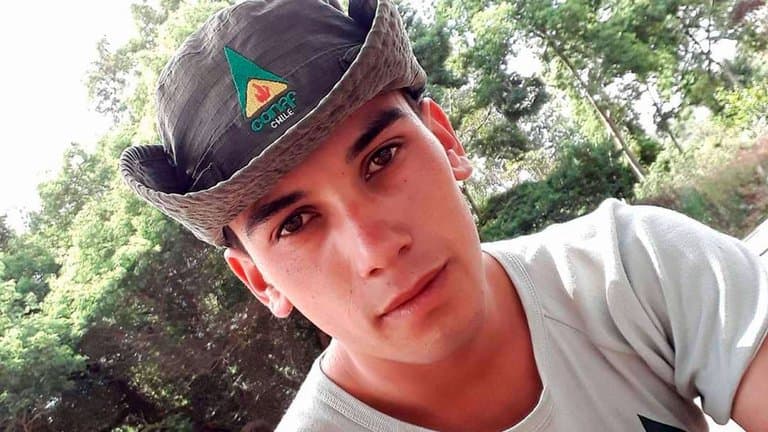 Activistas mapuches asesinaron a un joven de 21 años e incendiaron tres cabañas en el sur de Chile