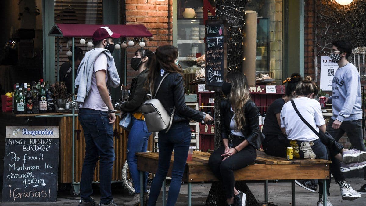 La Ciudad continuará habilitando bares y actividades en espacios públicos