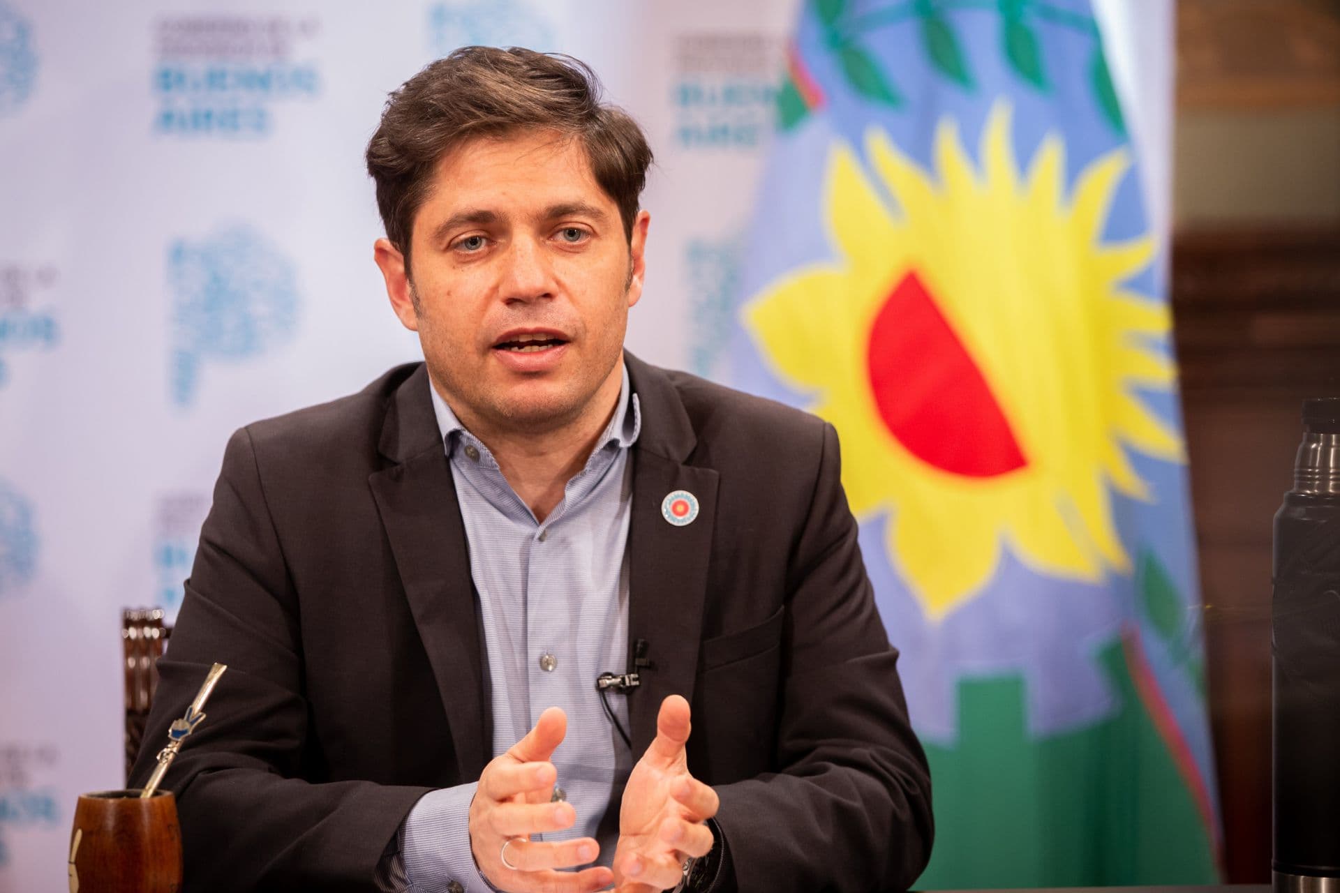 Axel Kicillof anunció un aumento de inversiones en becas para niños y jóvenes