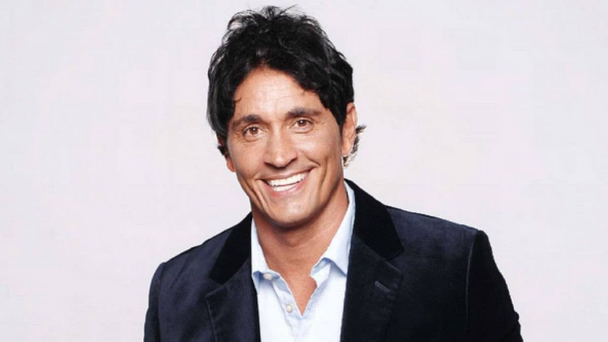 Sebastián Estevanez mostró cómo quedó tras quemarse la cara