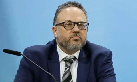 Kulfas: «Los funcionarios públicos también van a quedar excluidos de los 200 dólares»