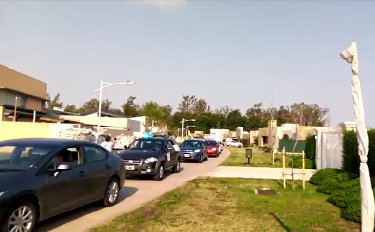 El vice de Justicia, Juan Mena, apuntó contra la oposición por la protesta frente a la casa de Ricardo Lorenzetti