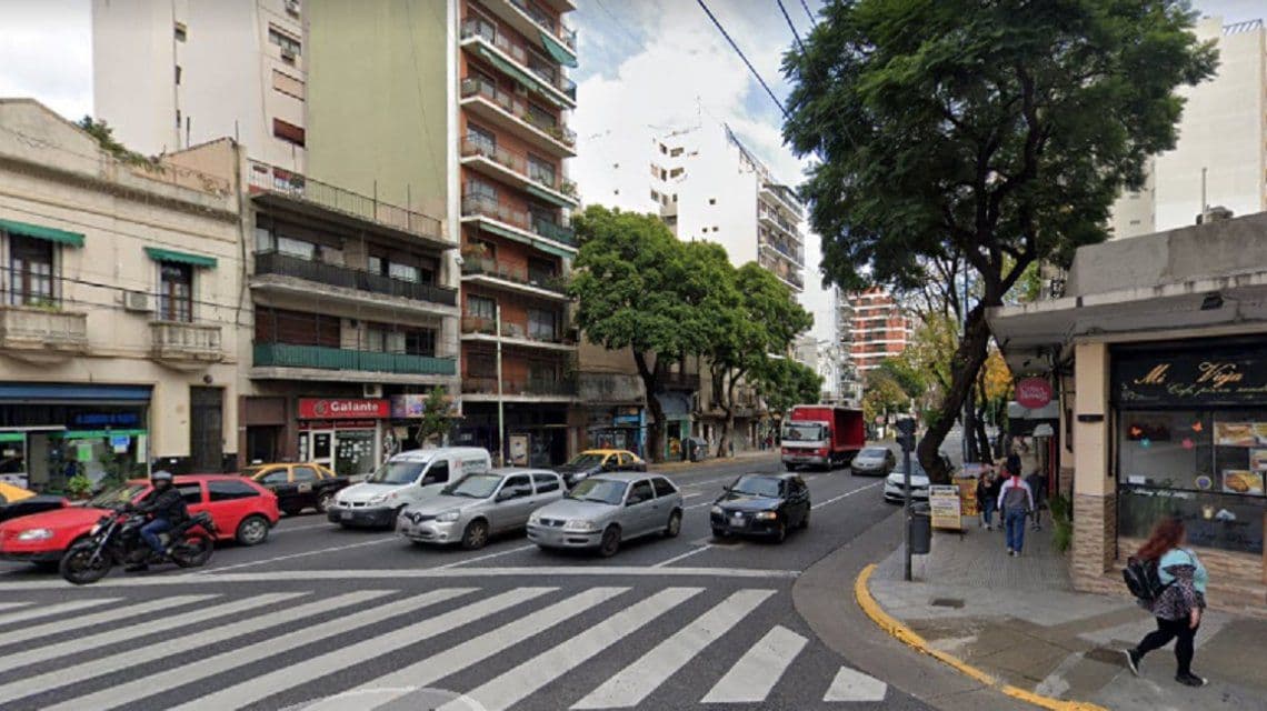 Quisieron secuestrar a la novia del periodista deportivo Gastón Edul: se tiró de un taxi en movimiento