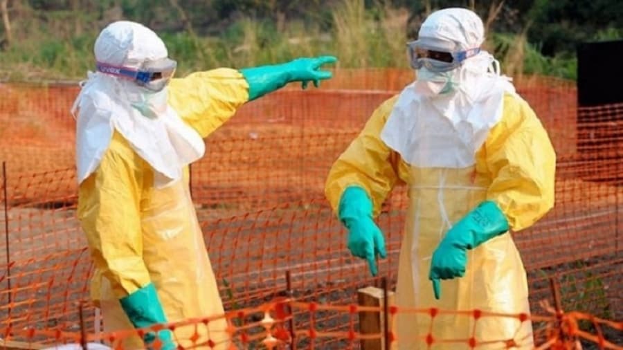 La otra cara del Ébola: las ventas de trajes antibacteriológicos se triplicaron