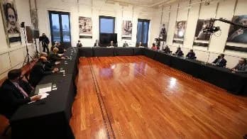 El Gobierno da el puntapié inicial al pacto social entre gremios y empresarios
