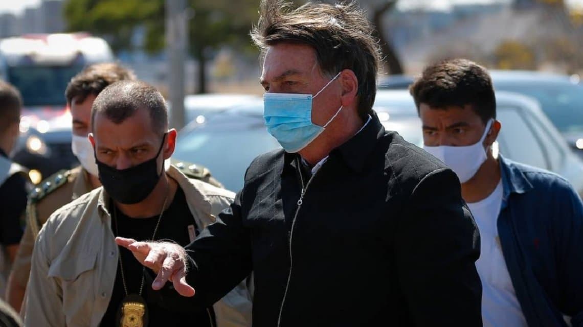 Bolsonaro criticó a Alberto Fernández por impulsar la ley del aborto