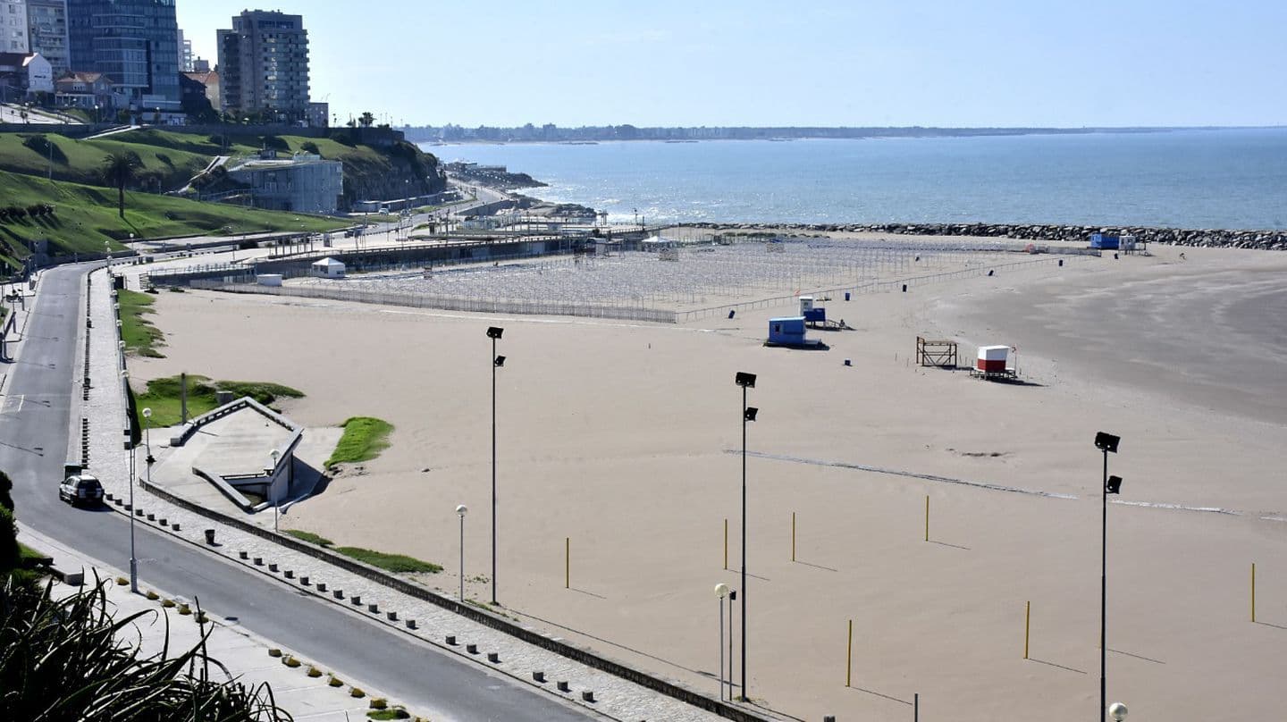 Axel Kicillof anuncia los protocolos para la temporada de verano 2021