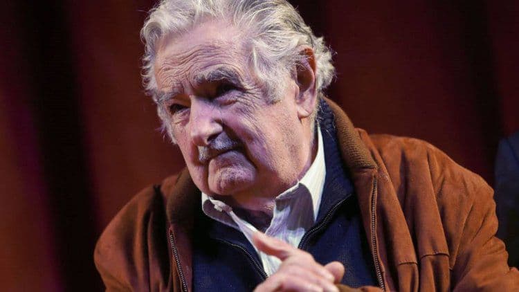 Uruguay: José «Pepe» Mujica renunció al Senado y se retira de la política
