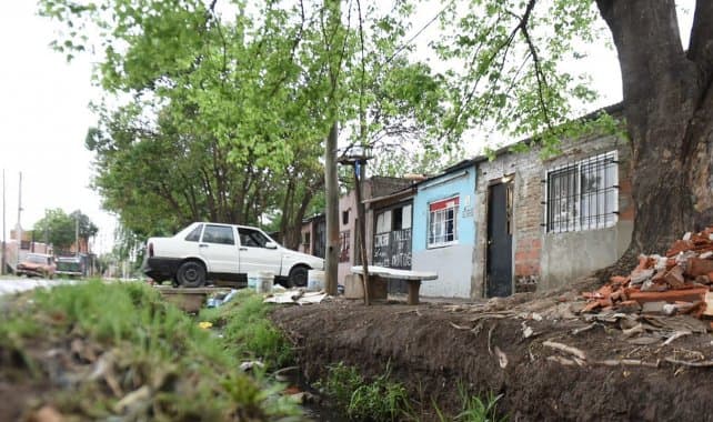 El drama de una familia que tuvo que mudarse por el asedio de una banda narco