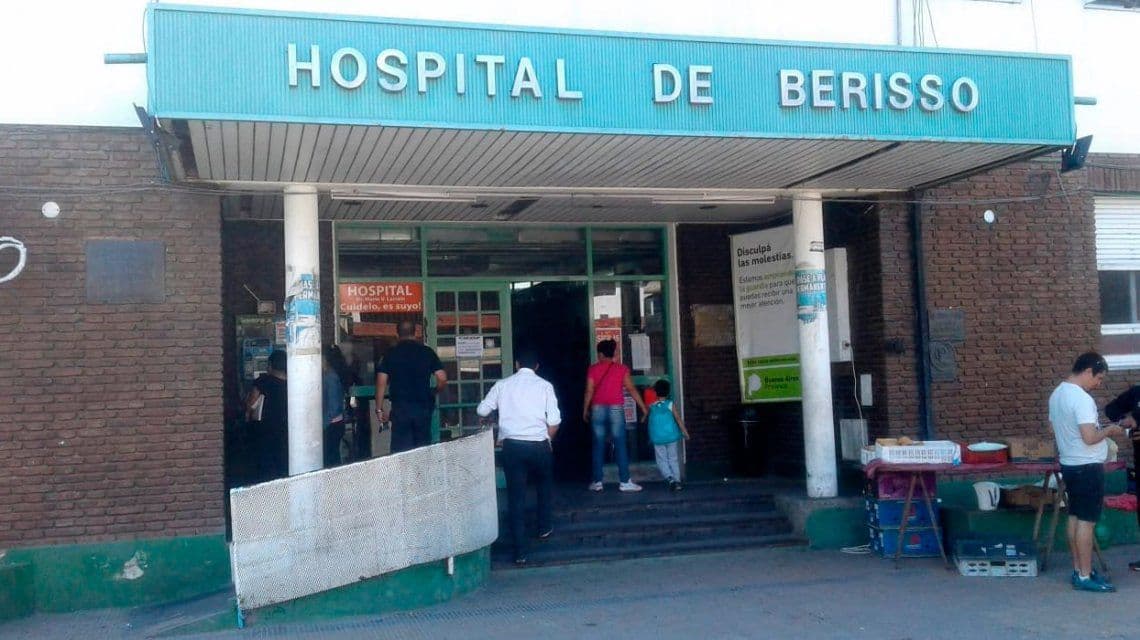 «Relatos salvajes» en Berisso: discutió con un chofer y le partió una baldosa en la cara