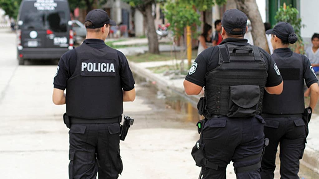 Rosario: asesinaron a un hombre que había quedado en medio de un tiroteo