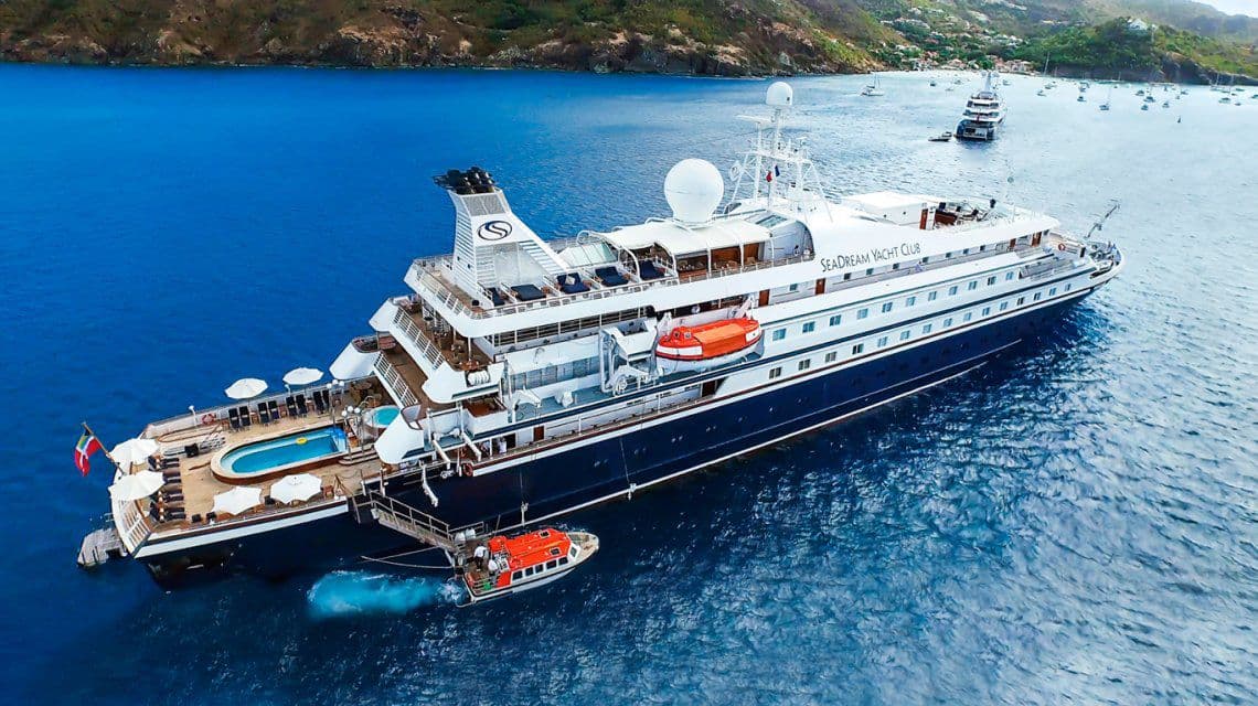 Al menos cinco pasajeros con coronavirus en el primer crucero que partió del Caribe