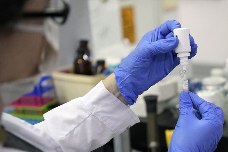Coronavirus: con los 251 muertos reportados hoy, la Argentina tiene más fallecidos por millón de habitantes que Brasil y Chile