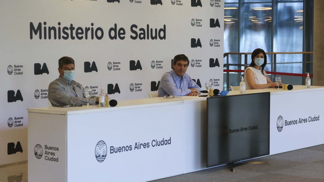 Fernán Quirós volvió a remarcar la importancia de cuidarse del coronavirus: «El riesgo está presente»