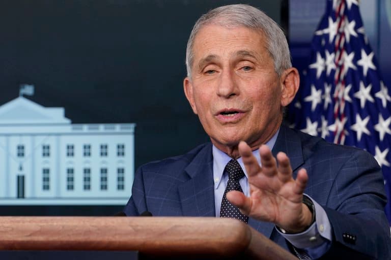 Anthony Fauci anticipó una explosión de casos de COVID-19 en EEUU tras la celebración del día de Acción de Gracias