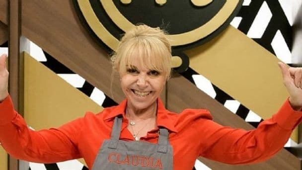 Claudia Villafañe reapareció en las redes tras la muerte del Diego