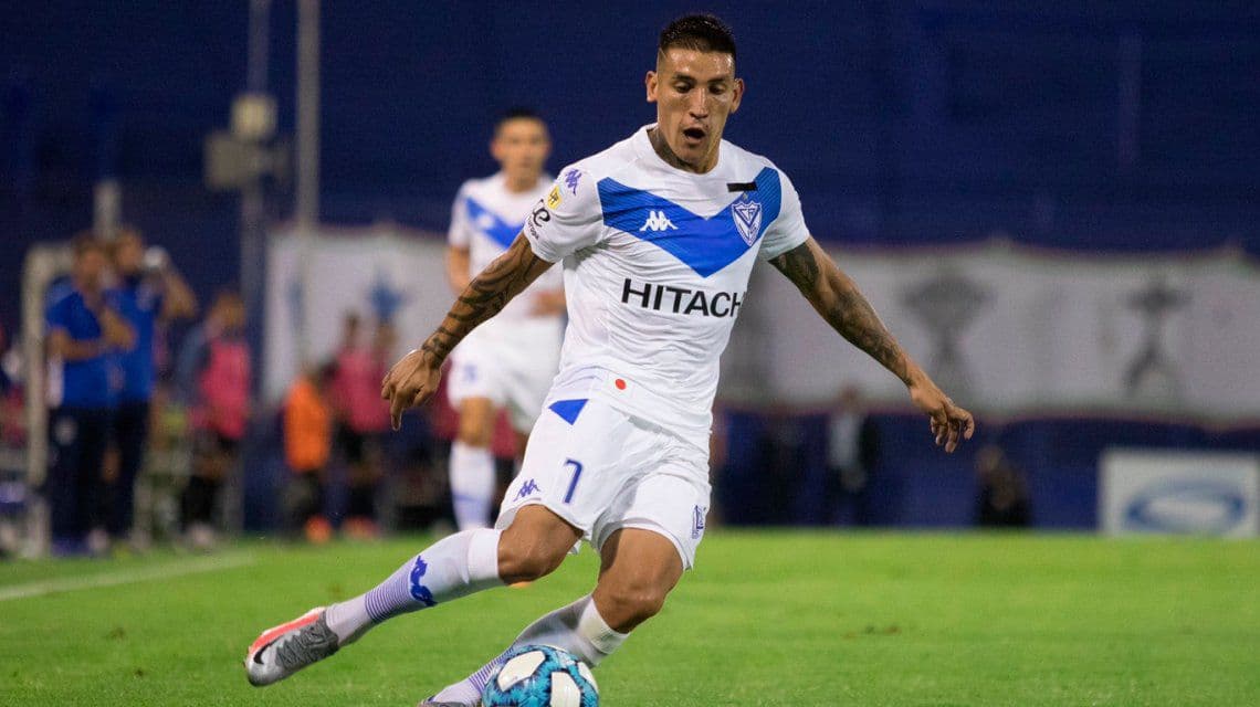 Denuncian abuso sexual en una fiesta con jugadores de Vélez: uno de los involucrados es Ricardo Centurión