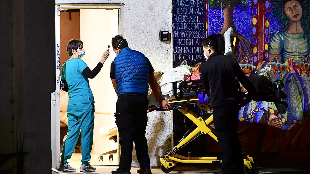 Estados Unidos vuelve a romper el récord de hospitalizaciones por coronavirus