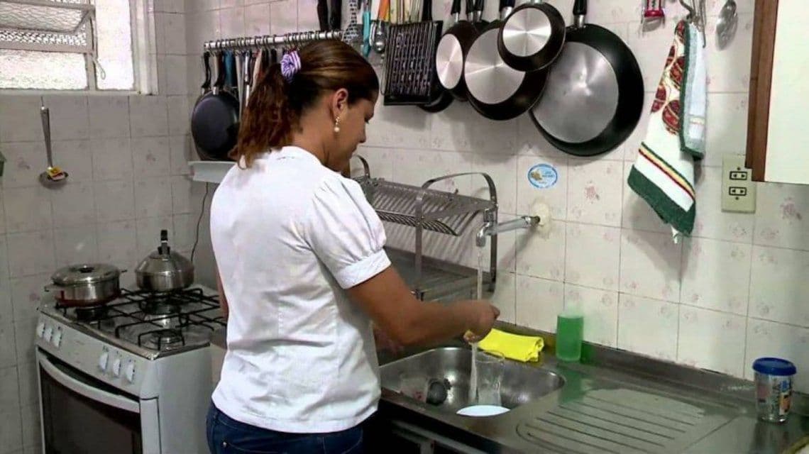 Coronavirus: las empleadas domésticas podrán volver a usar el transporte público para ir a trabajar