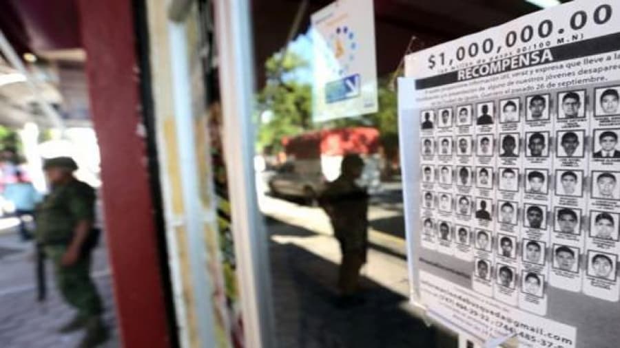 México: acusan al alcalde prófugo por la matanza de los estudiantes de la ciudad de Iguala