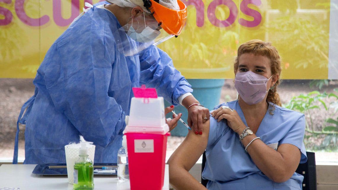 Se cumplió en el país el segundo día del plan de vacunación contra el coronavirus