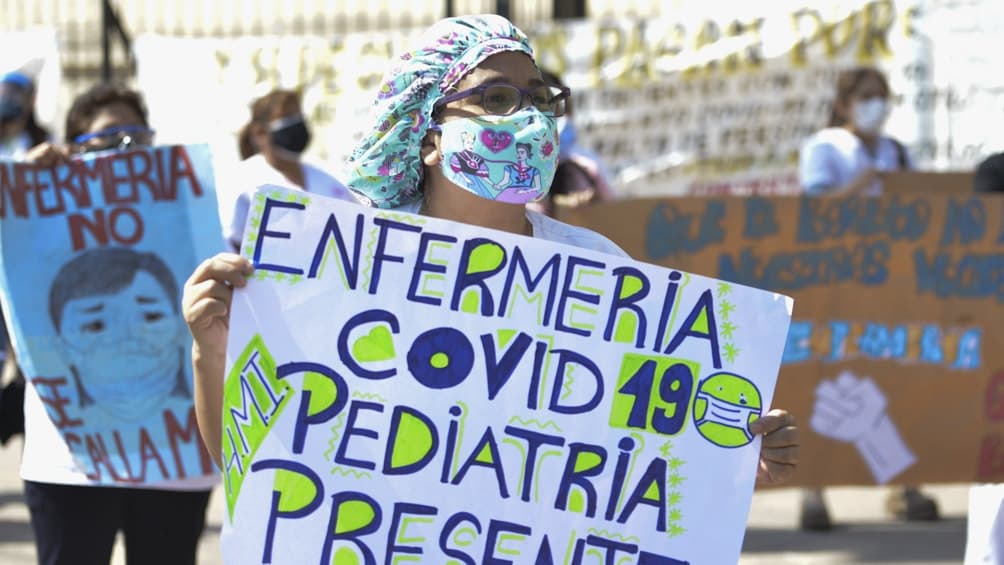 Trabajadores de la salud marchan por salarios y mejoras en las condiciones laborales
