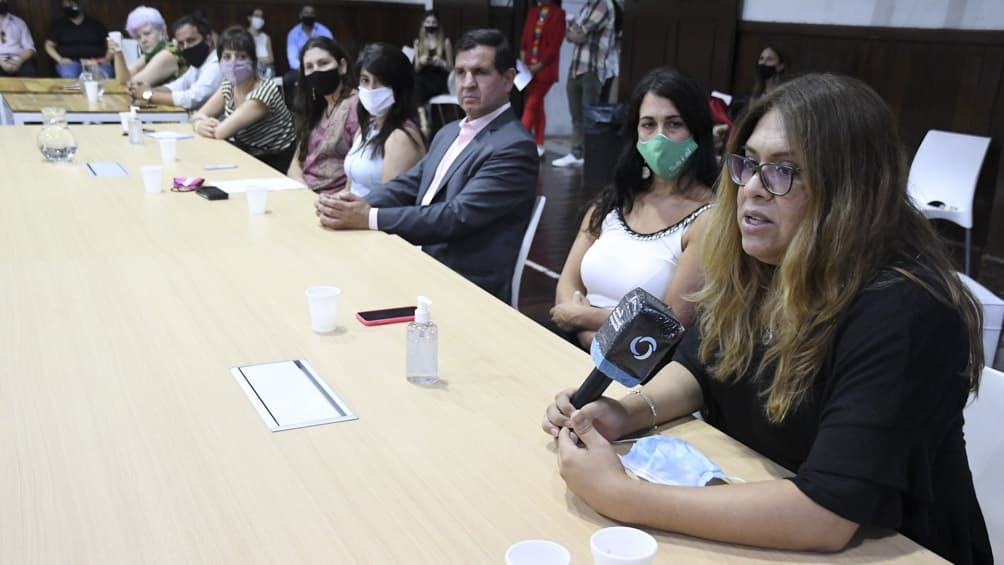 Anuncian plan estratégico para implementar cupo laboral para personas trans