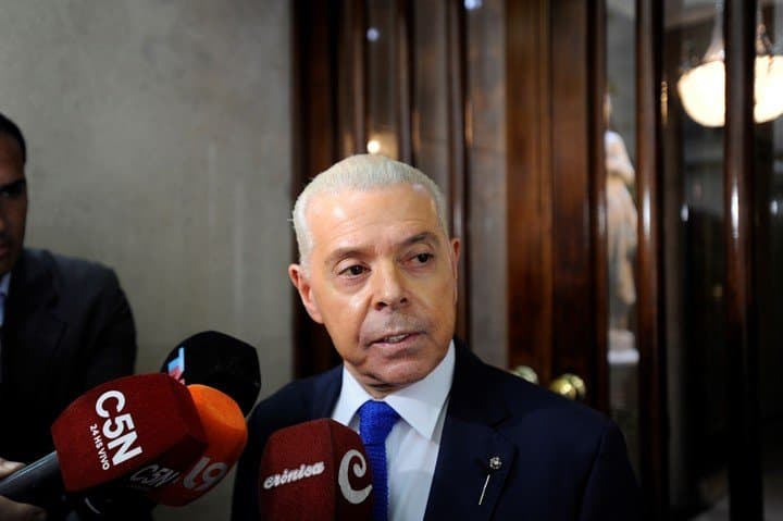 El ex juez Norberto Oyarbide denunció que Mauricio Macri le ofreció dinero para que se corriera de una causa