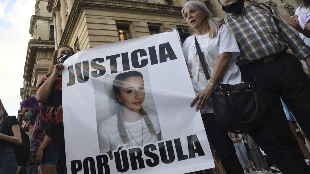 Masiva marcha para pedir justicia por Úrsula frente a Tribunales