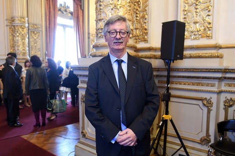 El fiscal que investiga el vacunatorio vip se encuentra entre los funcionarios judiciales intimados por la ANSES
