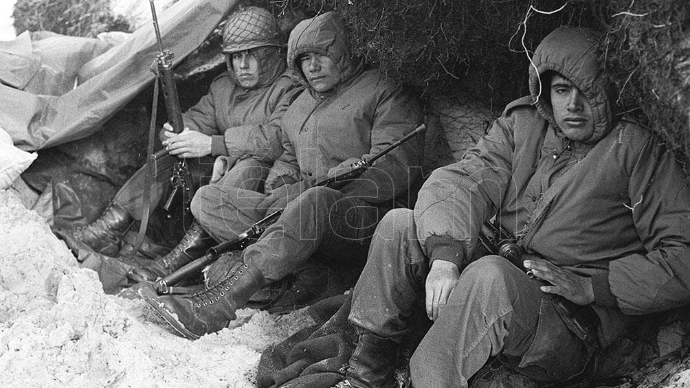 Indagarán a seis militares acusados de haber torturado a soldados en la Guerra de Malvinas