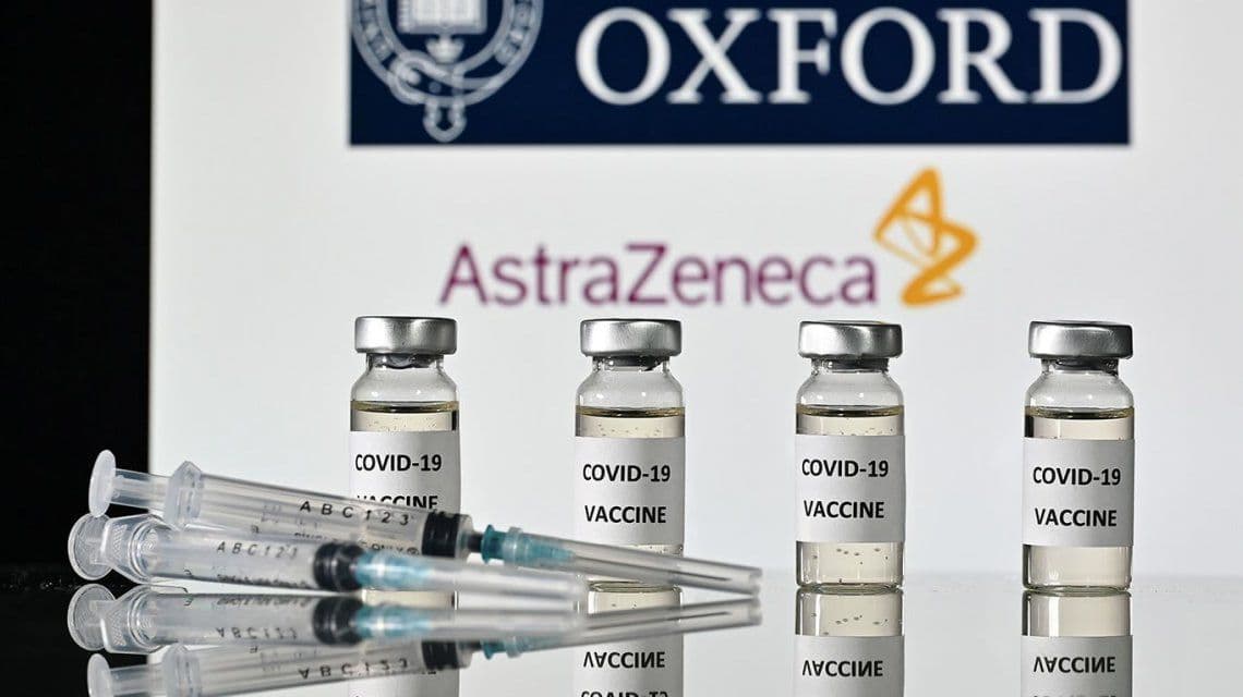 Una mujer murió por coágulos tras recibir la vacuna de AstraZeneca