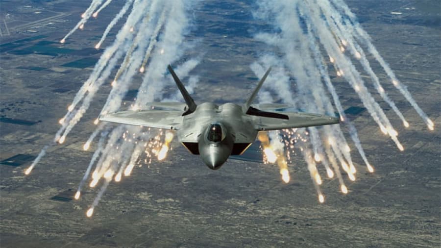 Cómo opera el avión F-22 «Raptor» que ataca a Estado Islámico