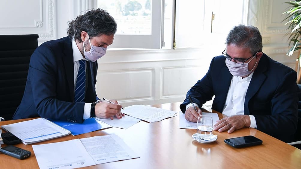 Cafiero firmó un convenio de conectividad con Catamarca y dijo que la fibra óptica «es un derecho»