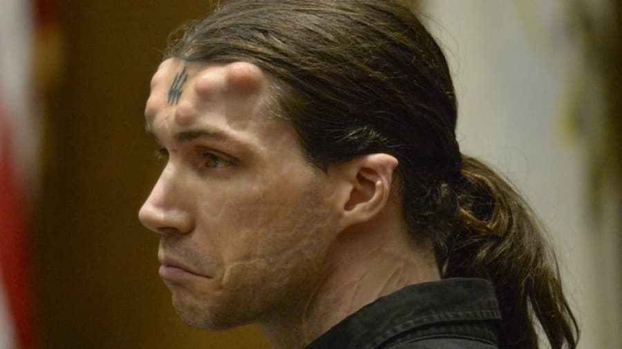 Condenan a «Satanás», el asesino con cuernos y un 666 tatuado