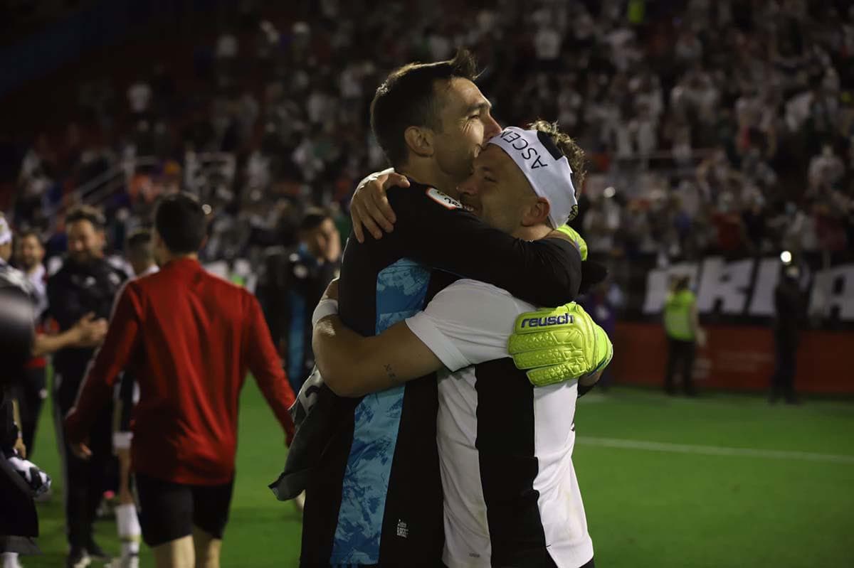 El Burgos de Leonardo Pisculichi y Marcelo Barovero consiguió el ascenso