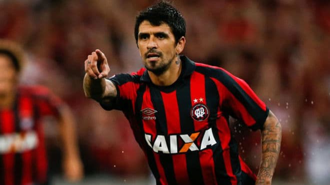 Se retiró «Lucho» González, el segundo futbolista argentino más ganador de la historia