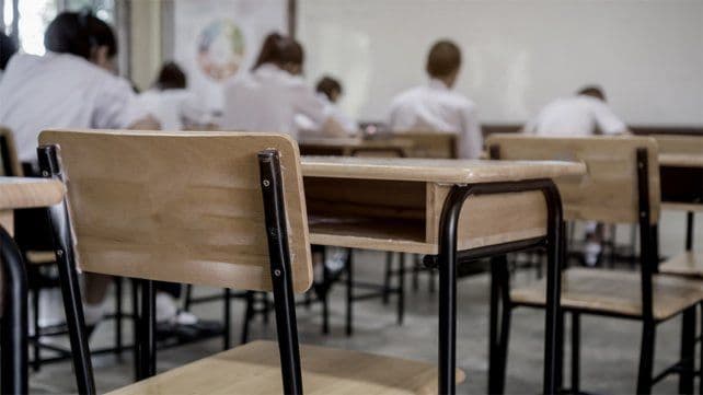 El Gobierno oficializó la licencia a empleados públicos con chicos de hasta 14 años sin clases presenciales